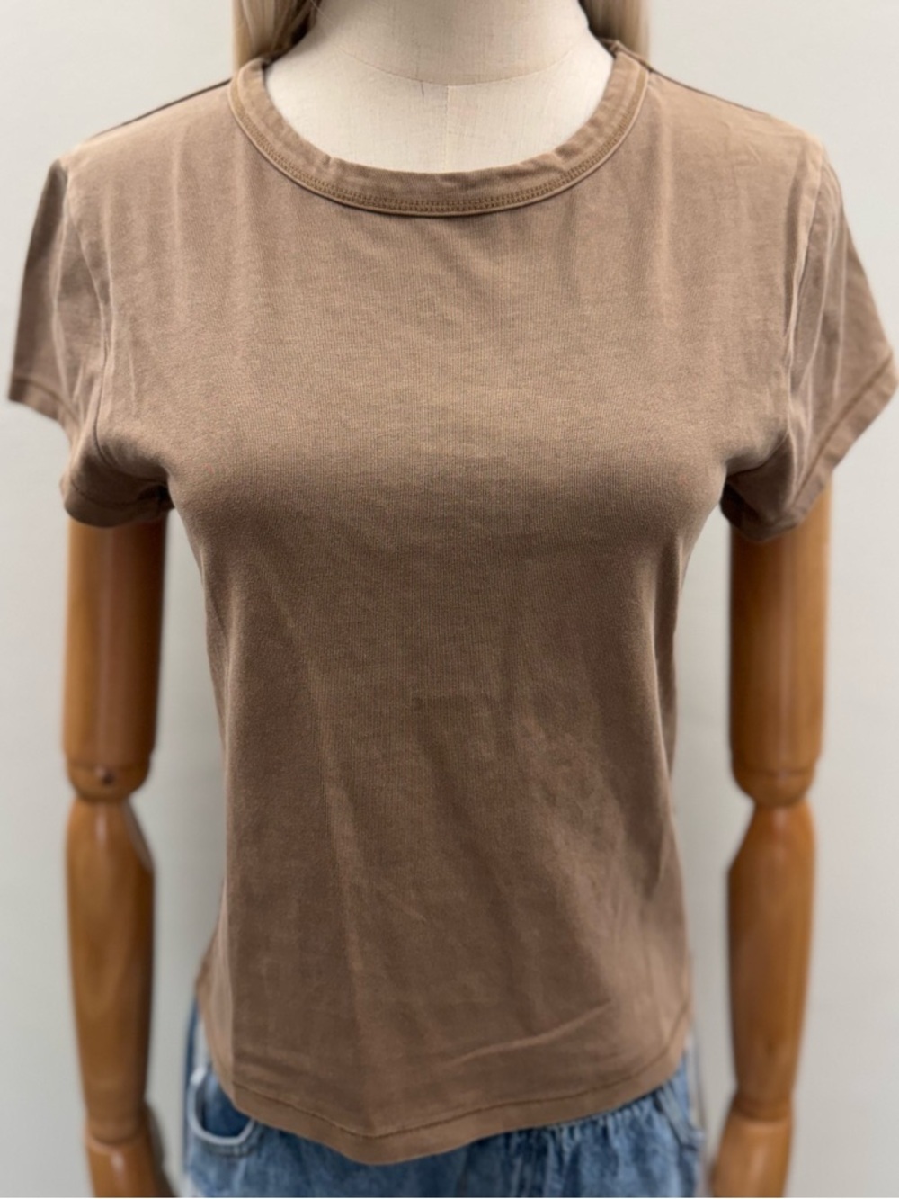 Academy Brand Women’s Brown Basic T Shirt Size S 100% Cotton Crew Neck - Picture 2 of 12